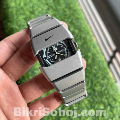 ⌚ RC Nikee Chain Watch